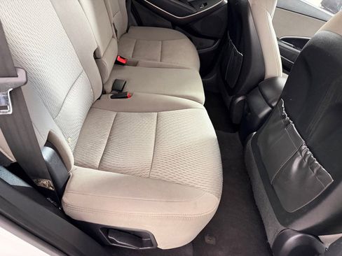 Used 2017 Hyundai Santa Fe Sport image 21