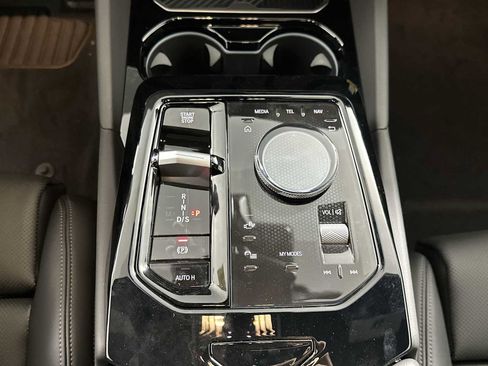 New 2026 BMW 530i xDrive w/ Premium Package image 16