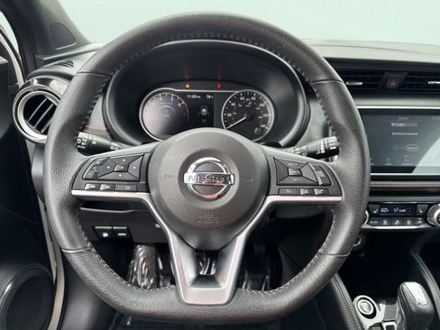 Used 2020 Nissan Kicks SR w/ SR Premium Package image 49