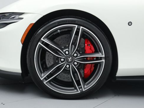 Certified 2025 Ferrari Roma Spider RWD image 44