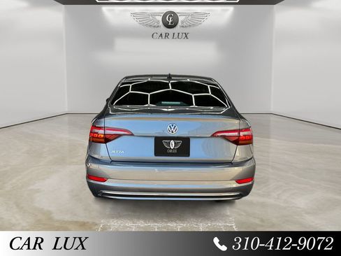 Used 2019 Volkswagen Jetta SEL w/ Cold Weather Package FWD image 4