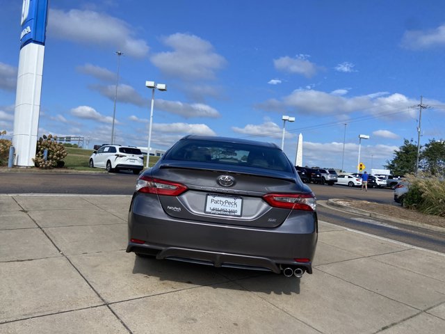 Used 2018 Toyota Camry SE FWD image 10