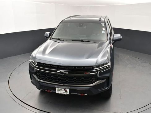 Used 2021 Chevrolet Tahoe Z71 w/ Luxury Package AWD/4WD image 14