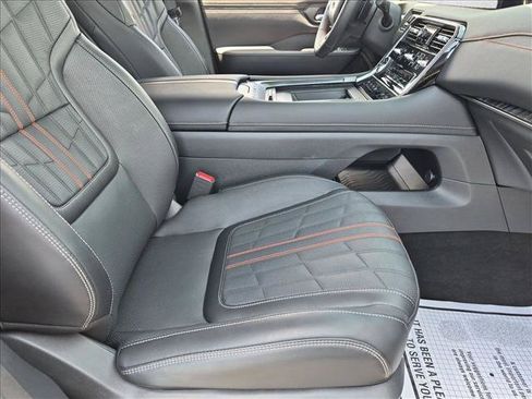 Used 2025 Nissan Armada PRO-4X AWD/4WD image 19