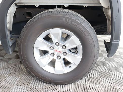 Used 2022 GMC Sierra 1500 SLE RWD image 17