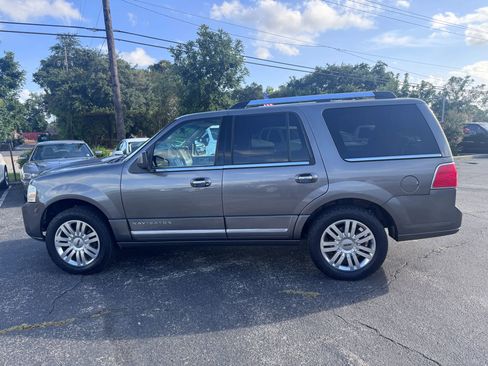 Used 2014 Lincoln Navigator 4WD image 8