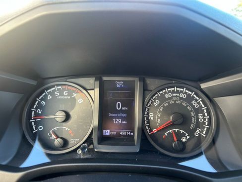 Used 2019 Toyota Tacoma SR image 12