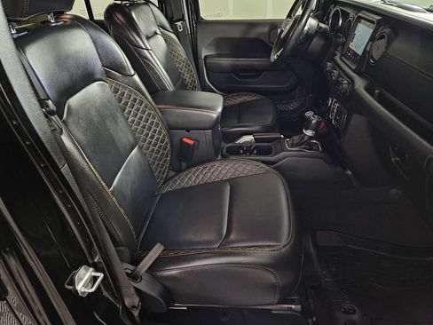 Used 2021 Jeep Wrangler Unlimited Sahara AWD/4WD image 30