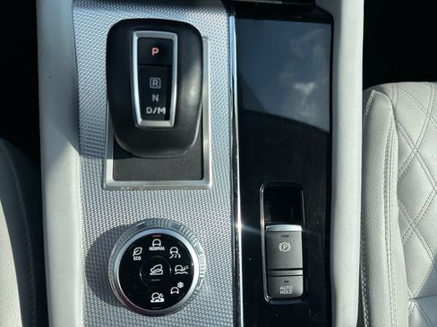 Used 2023 Mitsubishi Outlander SE AWD/4WD image 25