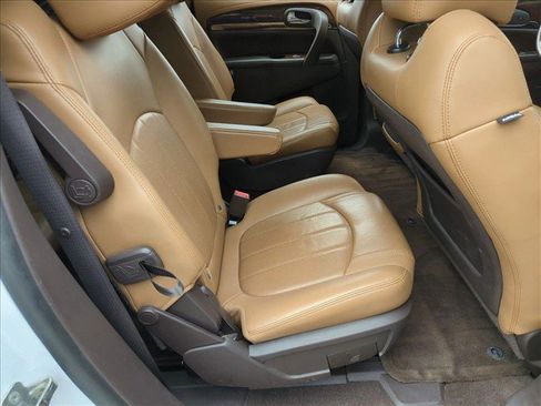 Used 2016 Buick Enclave Premium w/ Experience Buick Package FWD image 21