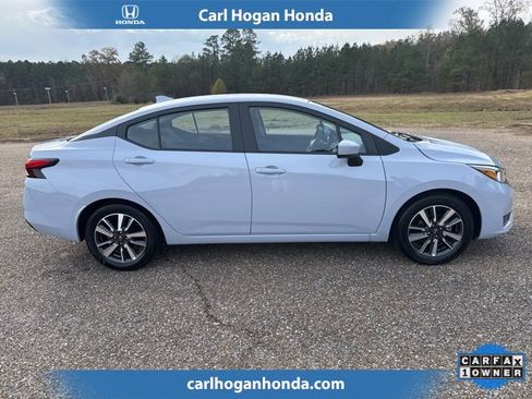 Used 2024 Nissan Versa SV image 7