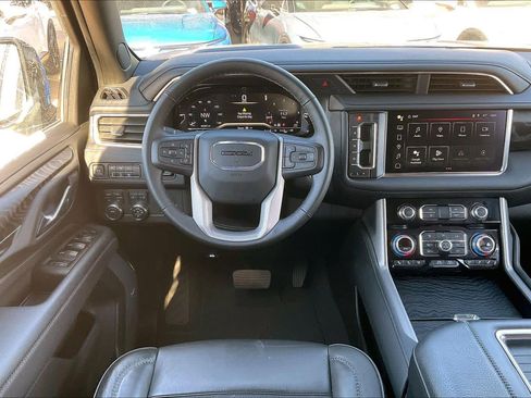 Used 2024 GMC Yukon Denali image 7