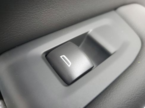 New 2026 GMC Yukon Elevation image 13