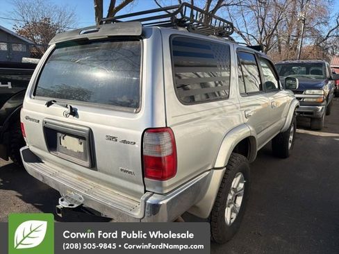 Used 2000 Toyota 4Runner SR5 image 4