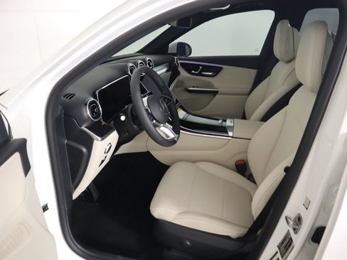 Used 2026 Mercedes-Benz GLC 300 4MATIC image 20