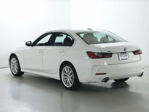 Certified 2024 BMW 330i xDrive Sedan w/ Convenience Package AWD/4WD image 41