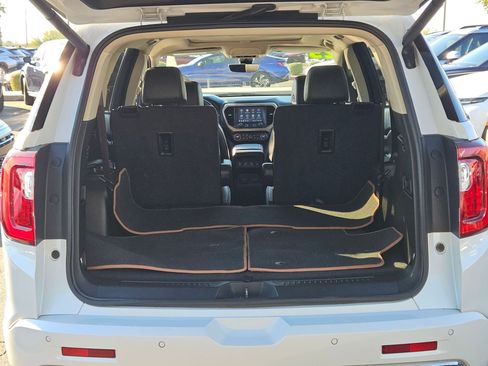 Used 2023 GMC Acadia Denali w/ Denali Ultimate Package image 6