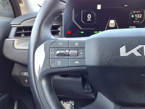 Certified 2024 Kia EV9 Light Long Range RWD image 11