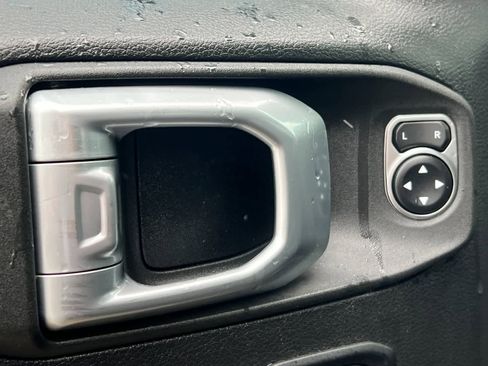 Used 2021 Jeep Gladiator Mojave image 14