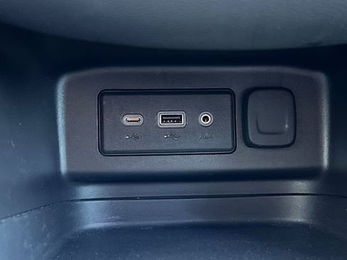 Used 2024 Chevrolet Equinox LT image 37