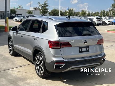Used 2023 Volkswagen Taos SE FWD image 10