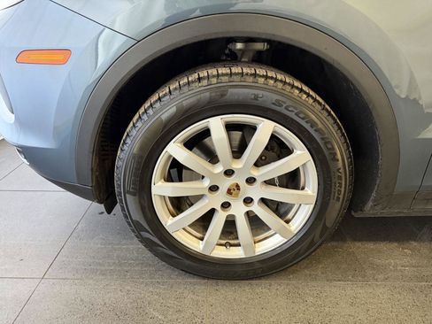 Used 2019 Porsche Cayenne image 10