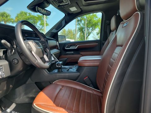 Used 2024 GMC Sierra 1500 Denali Ultimate AWD/4WD image 13