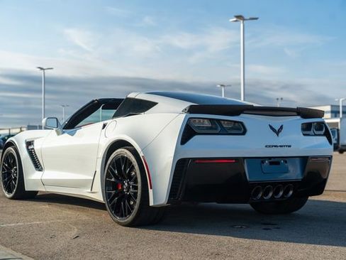 Used 2016 Chevrolet Corvette Z06 w/ 3LZ Preferred Equipment Group image 5