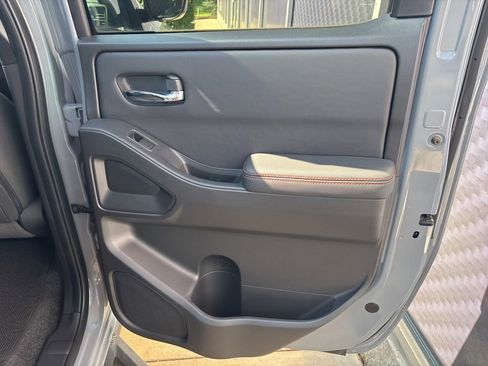 Used 2023 Nissan Frontier PRO-4X w/ Technology Package image 64