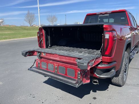 Used 2024 GMC Sierra 3500 Denali w/ Technology Package AWD/4WD image 30