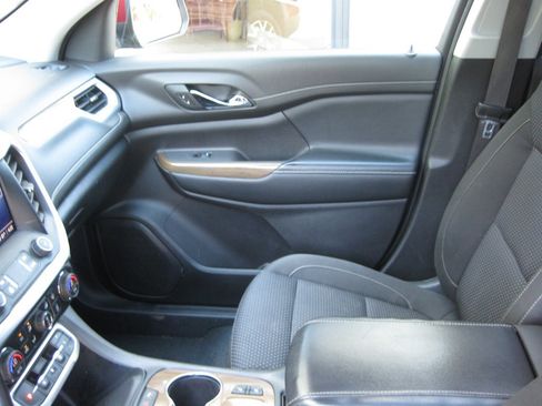Used 2020 GMC Acadia SLE w/ Driver Convenience Package FWD image 25