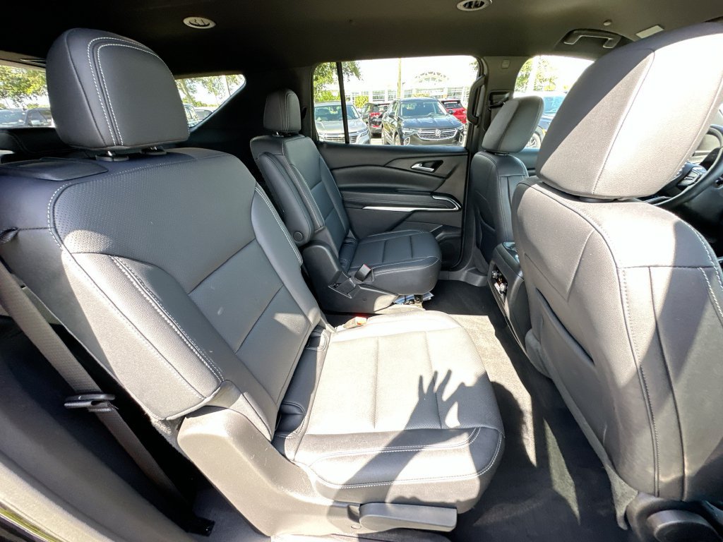 Used 2025 Chevrolet Traverse LT AWD/4WD image 26