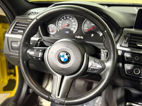 Used 2015 BMW M4 Coupe RWD image 11
