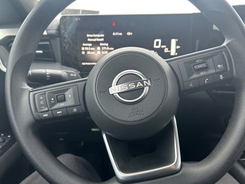 Certified 2025 Nissan Kicks S image 13