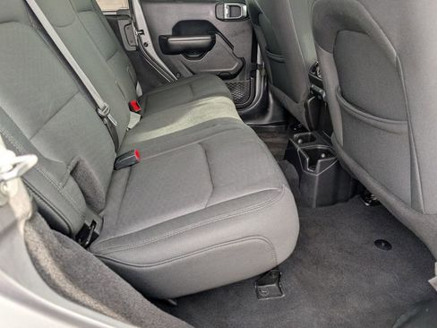 Used 2019 Jeep Wrangler Unlimited Sport S image 45