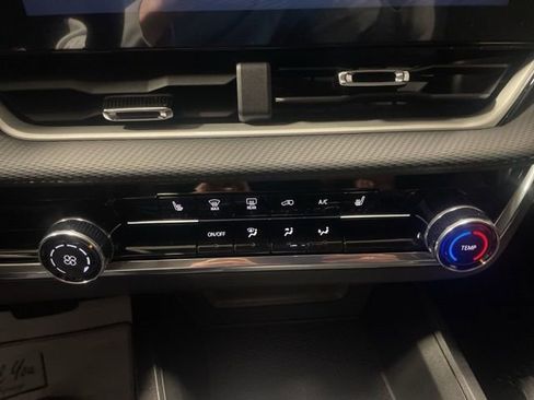 New 2026 Chevrolet Equinox LT image 13