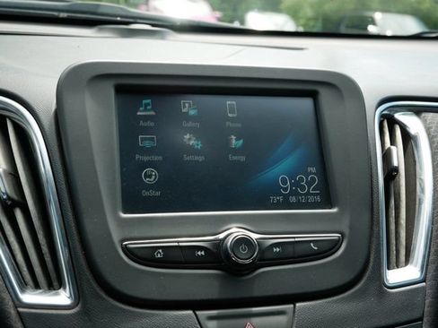 Used 2017 Chevrolet Malibu Hybrid FWD image 22