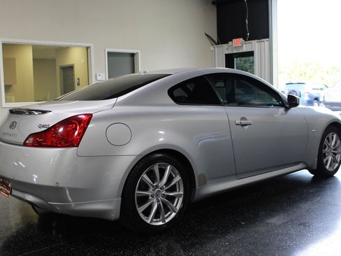 Used 2014 INFINITI Q60 Journey w/ Premium Package RWD image 3