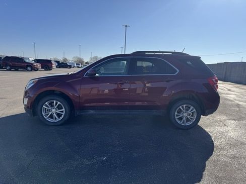 Used 2017 Chevrolet Equinox LT w/ Convenience Package image 4