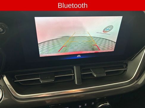 Used 2024 Chevrolet Trax ACTIV w/ Driver Confidence Package image 6