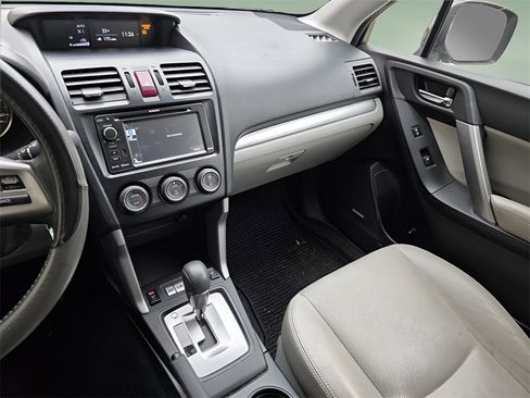 Used 2015 Subaru Forester 2.5i Limited w/ Protection Package #2 image 29