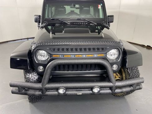 Used 2018 Jeep Wrangler Unlimited Sahara AWD/4WD image 7