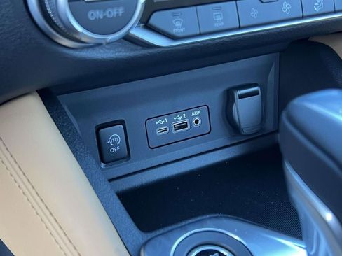 New 2025 Nissan Sentra SV w/ SV Premium Package image 14