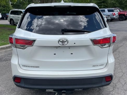 Used 2016 Toyota Highlander XLE AWD/4WD image 7