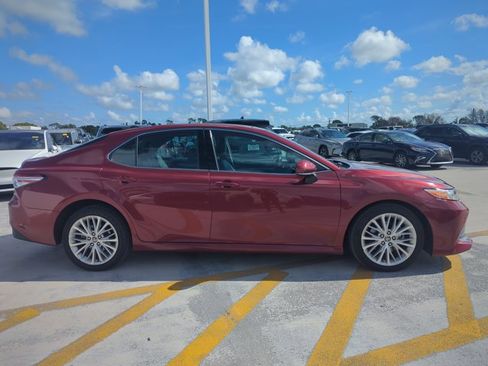 Used 2020 Toyota Camry XLE w/ Driver Assist Package image 4