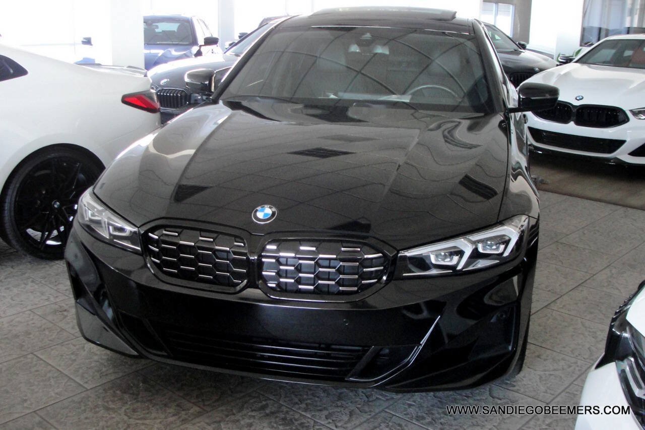 Used 2023 BMW 330i Sedan w/ Premium Package RWD image 3