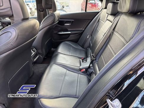 Used 2025 Mercedes-Benz C 300 4MATIC Sedan image 30