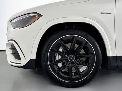 New 2026 Mercedes-Benz GLA 35 AMG 4MATIC image 9