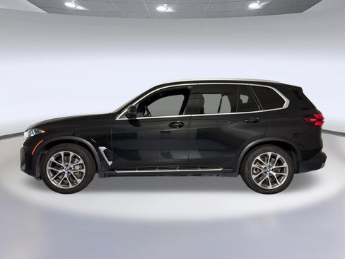 Used 2025 BMW X5 xDrive50e AWD/4WD image 2