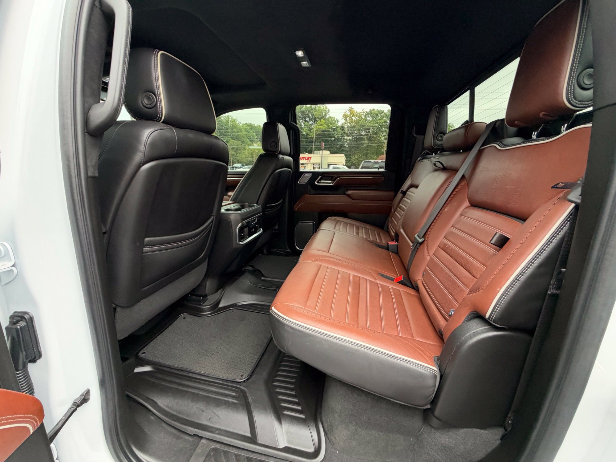 Used 2024 GMC Sierra 2500 Denali Ultimate AWD/4WD image 14